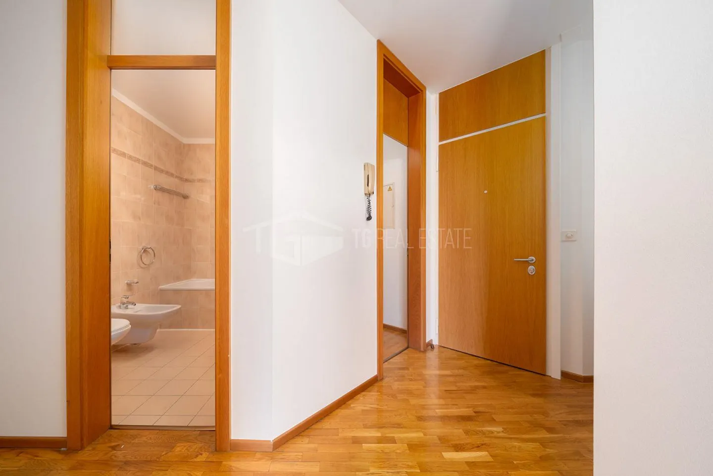 2,5-ZIMMER-WOHNUNG IN DER NÄHE DES BAHNHOFS - Foto 6 von 13