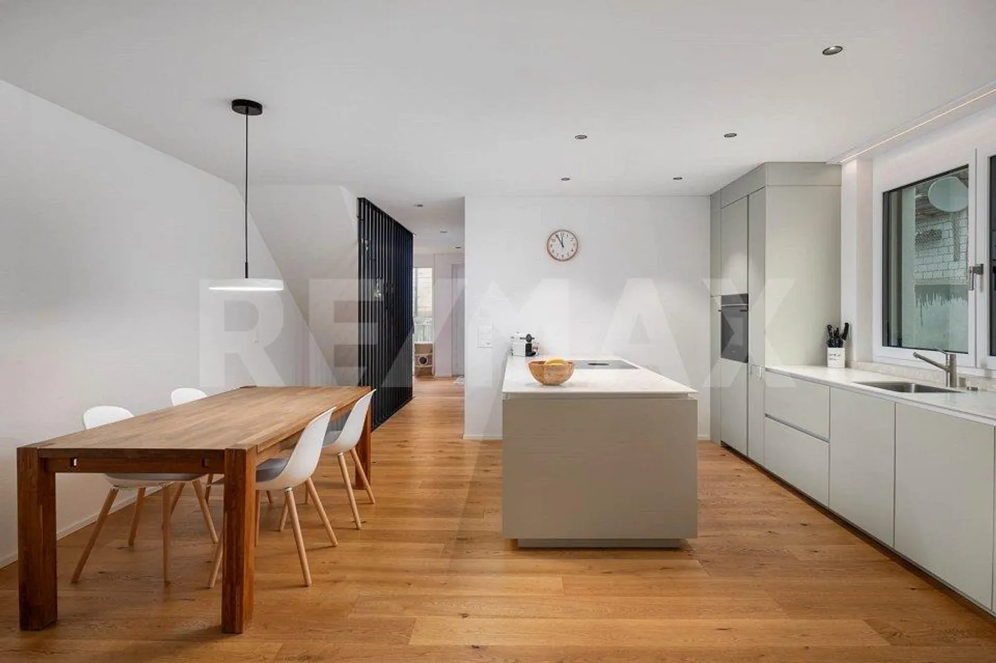 Moderna casa bifamiliare di 5,5 locali con giardino d'inverno - Foto 5 di 13