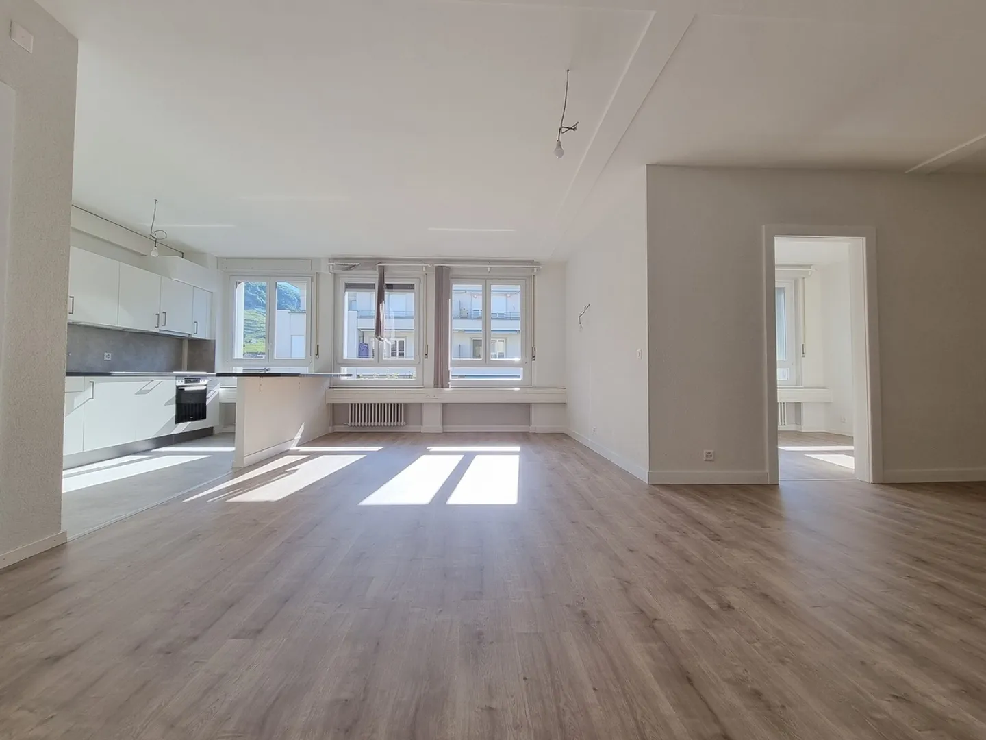 Incantevole appartamento di 3,5 locali nel centro di Aigle - Foto 3 di 13