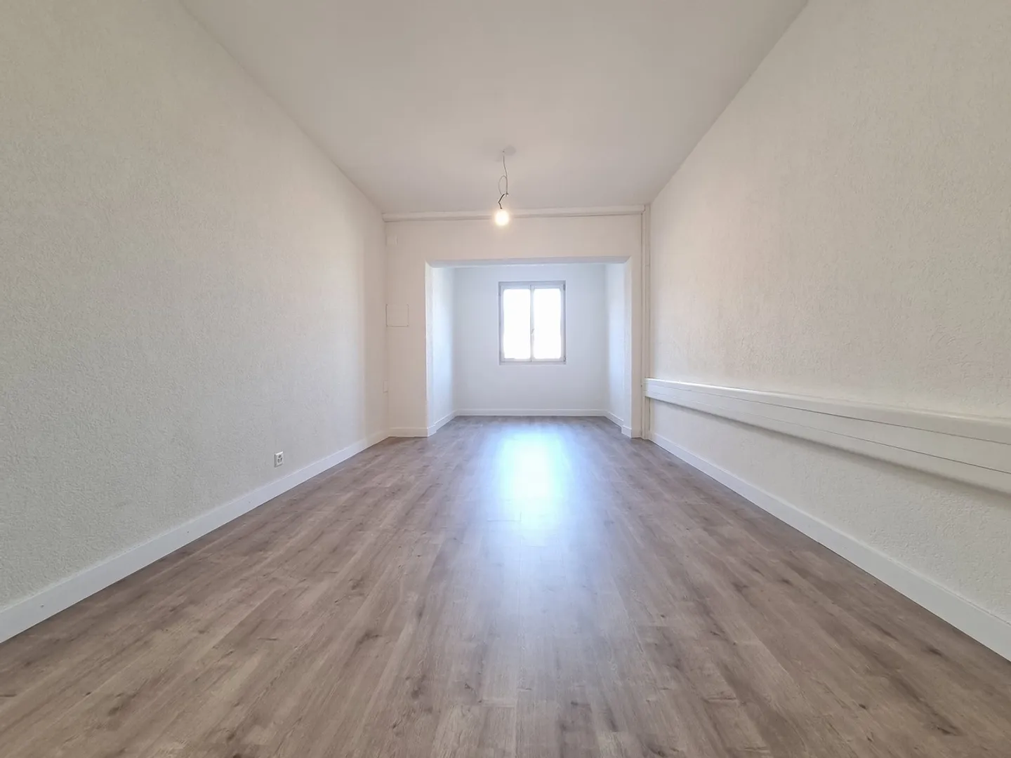 Incantevole appartamento di 3,5 locali nel centro di Aigle - Foto 9 di 13