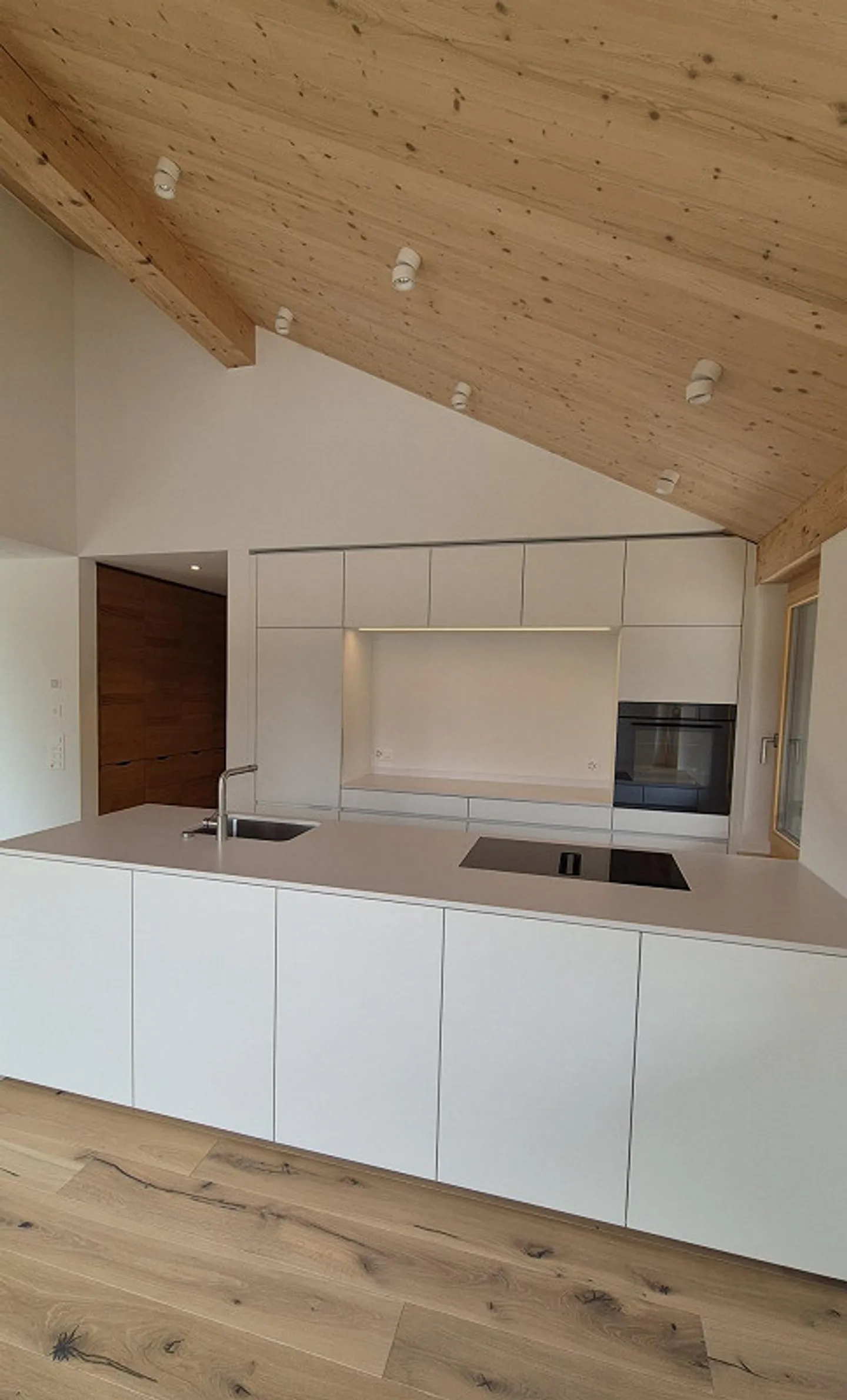 New Building - 4.5-Room Apartment in Laax - Photo 3 of 11