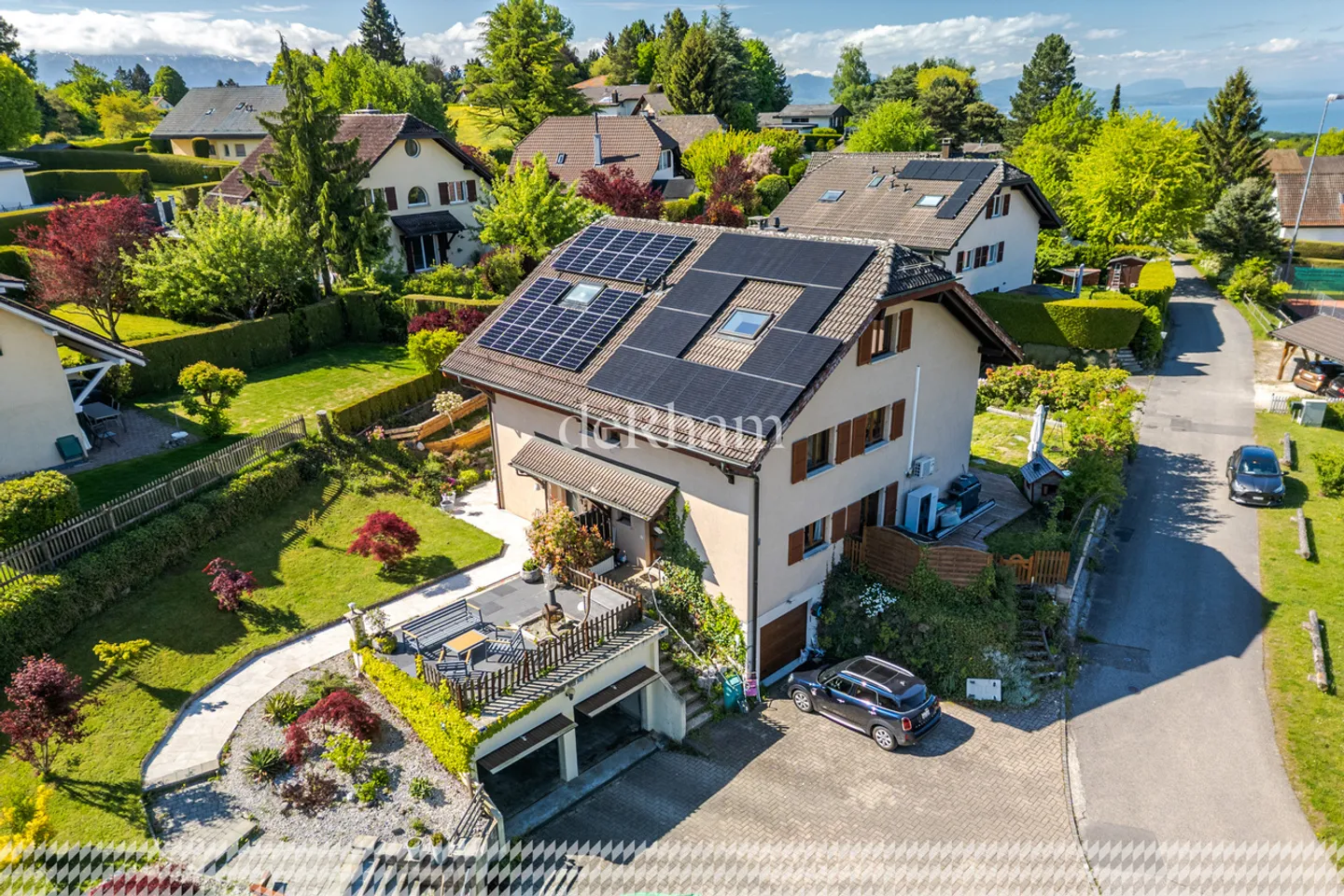 Charmantes Doppelhaus mit Garten - Foto 10 von 11