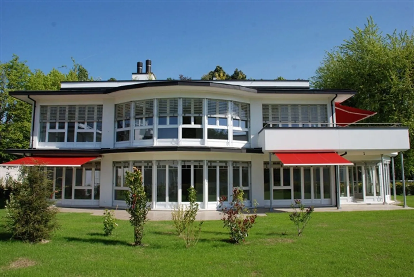 Eccellente piano terra con giardino privato in residence sicura - Foto 6 di 13