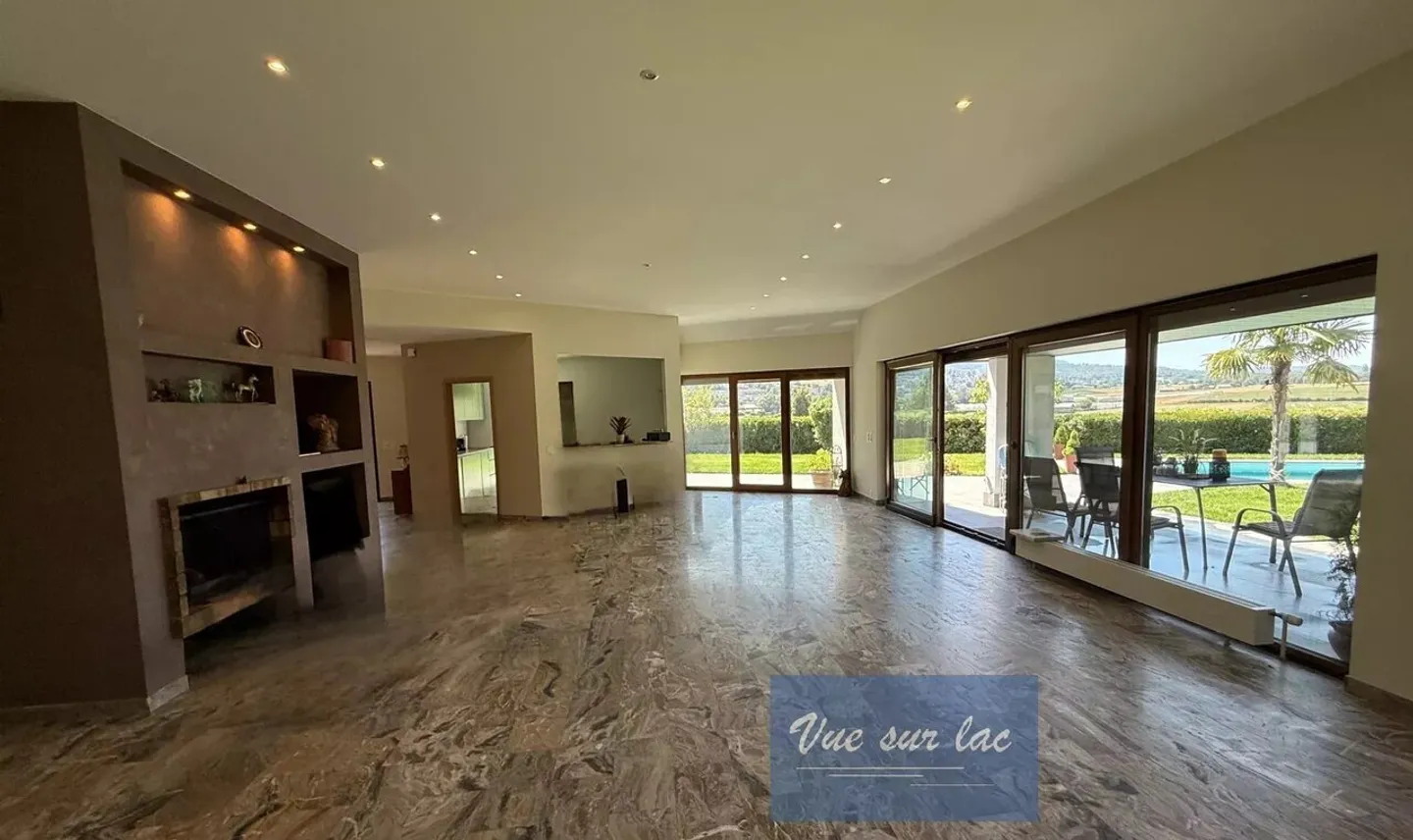 VILLA DE LUXE À VESSY AVEC VUE CAMPAGNE ET PISCINE - Foto 5 di 13