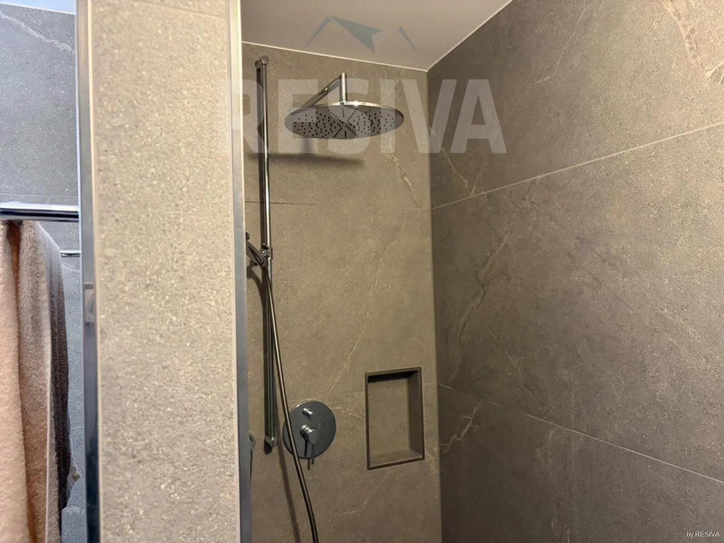 Appartement moderne meublé de galerie de 63 m2 - Photo 14 sur 21