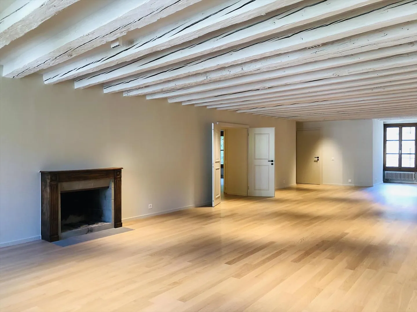 Appartement 6 pièces - Photo 1 sur 7