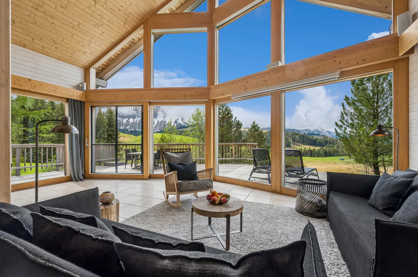 Chalet unico in un bellissimo paesaggio naturale - Foto 3 di 15