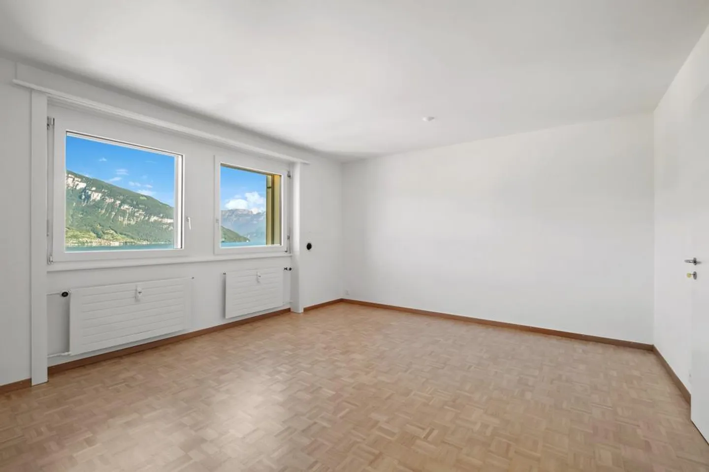 RENT WITHOUT DEPOSIT - New home with a view of Lake Thun - Photo 6 of 10