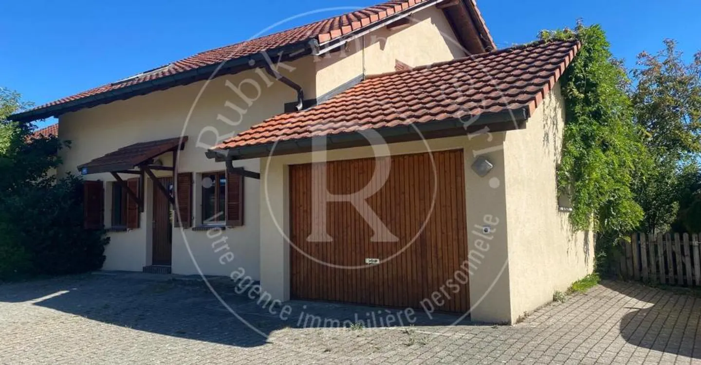 Spacious 8-room villa with great potential 5 minutes from the train station - Photo 11 of 12