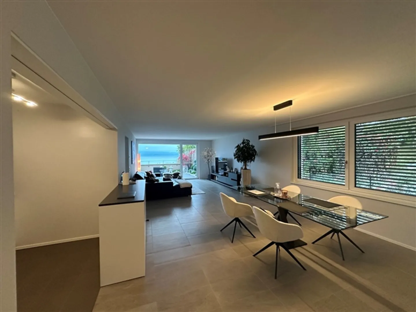 «3.5 Zimmerwohnung mit herrlichem Seeblick» - Foto 3 von 10