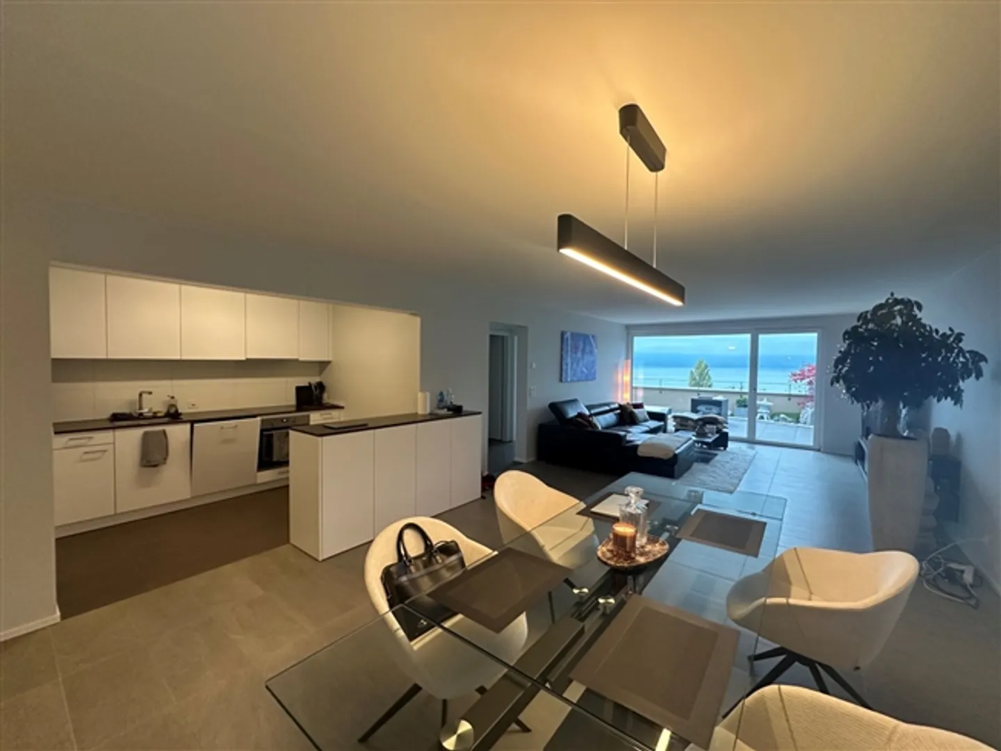 «3.5 Zimmerwohnung mit herrlichem Seeblick» - Foto 5 von 10