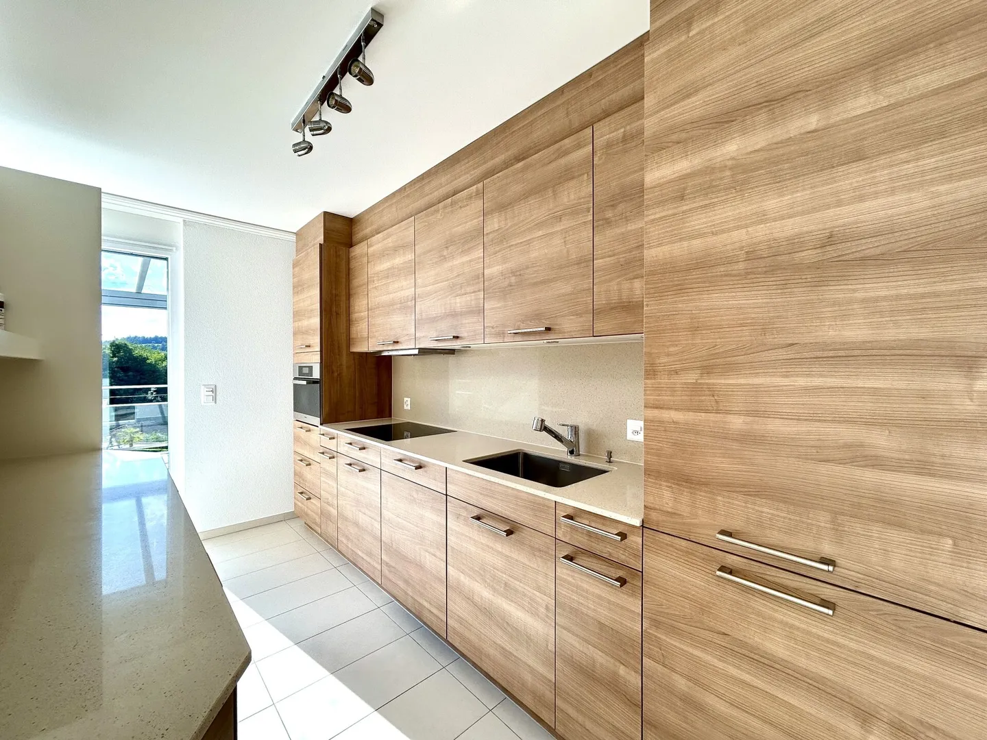 Gioiello residenziale inondato di luce a Ebikon! - Foto 7 di 13