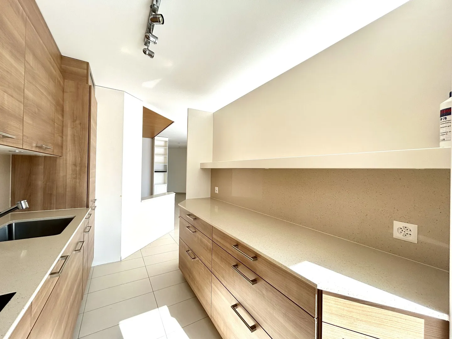 Gioiello residenziale inondato di luce a Ebikon! - Foto 8 di 13