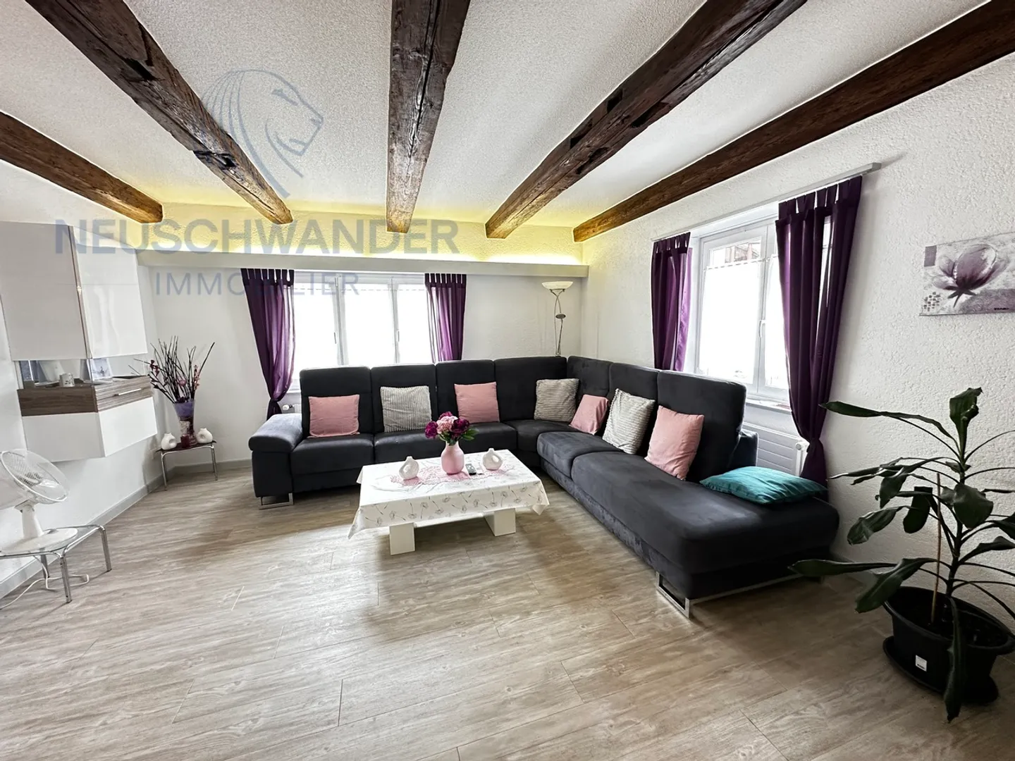 Helle mit großem üppigen Garten - Foto 24 von 28