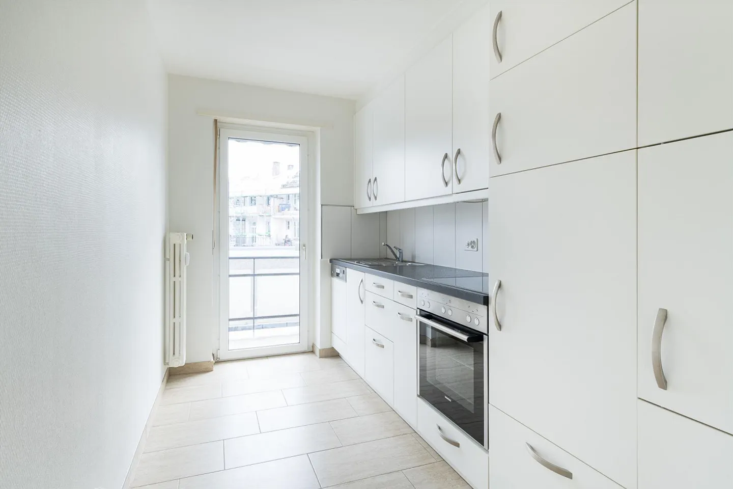 Appartement ensoleillé près du parc Schützenmatt, situé au centre - avec ascenseur ! - Photo 4 sur 12