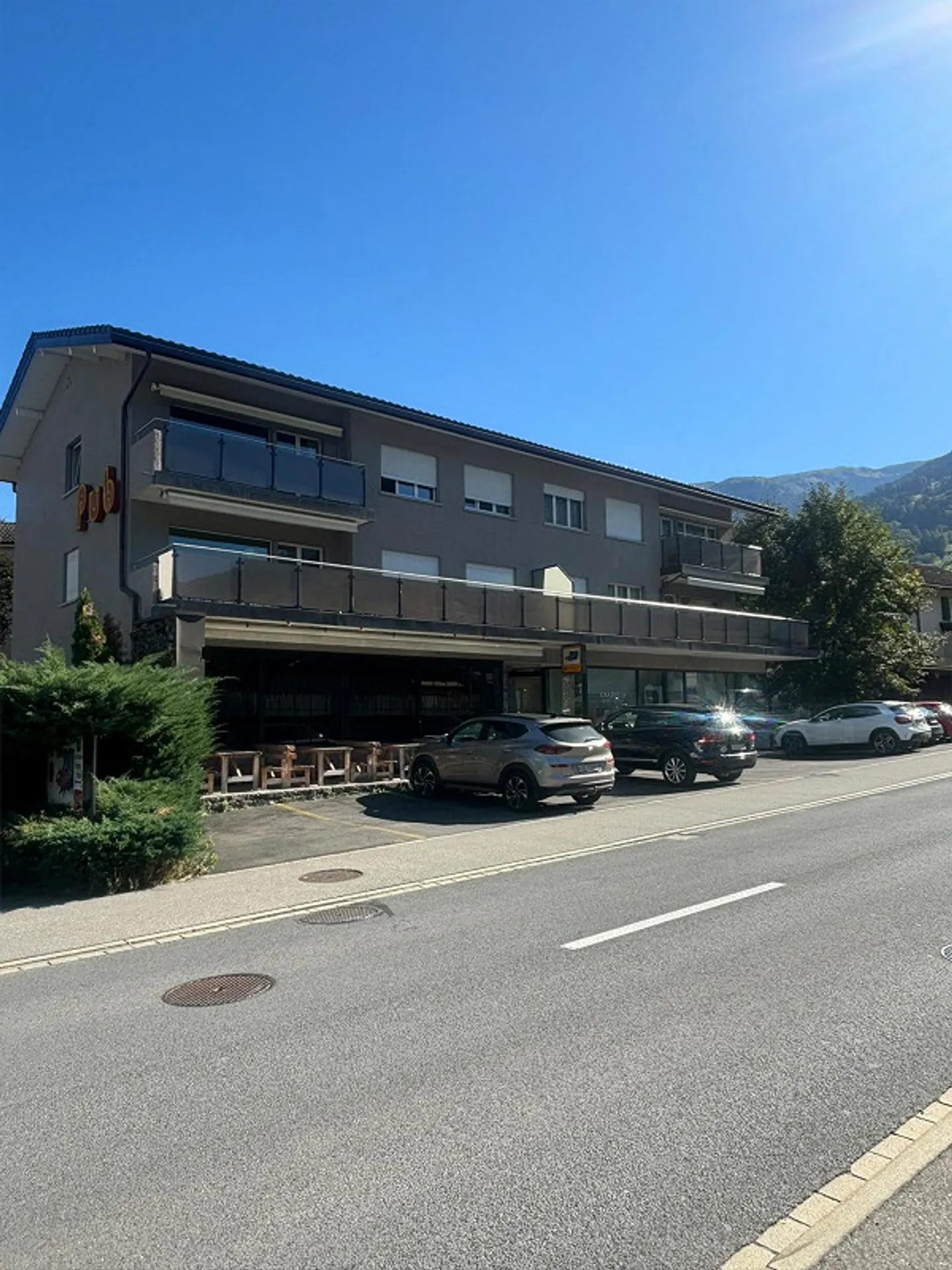Appartamento ristrutturato e luminoso di 4,5 locali a Wangs - Foto 1 di 9