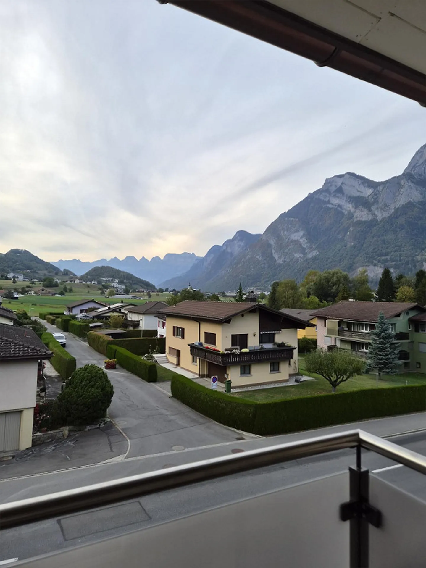 Appartamento ristrutturato e luminoso di 4,5 locali a Wangs - Foto 9 di 9