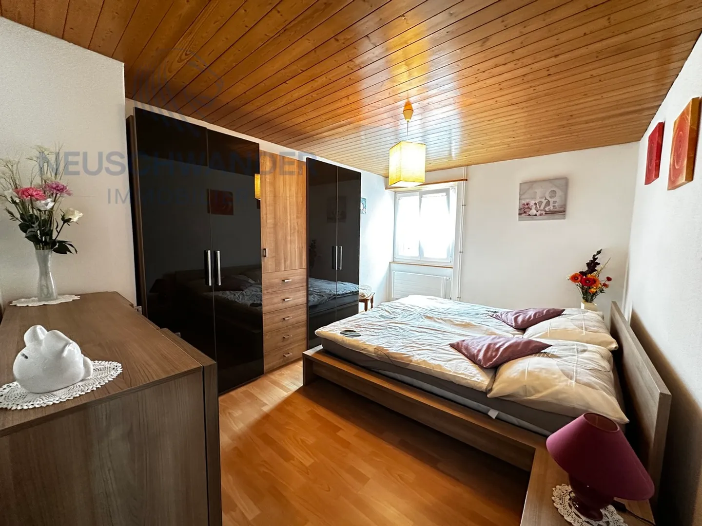 Helle mit großem üppigen Garten - Foto 28 von 28