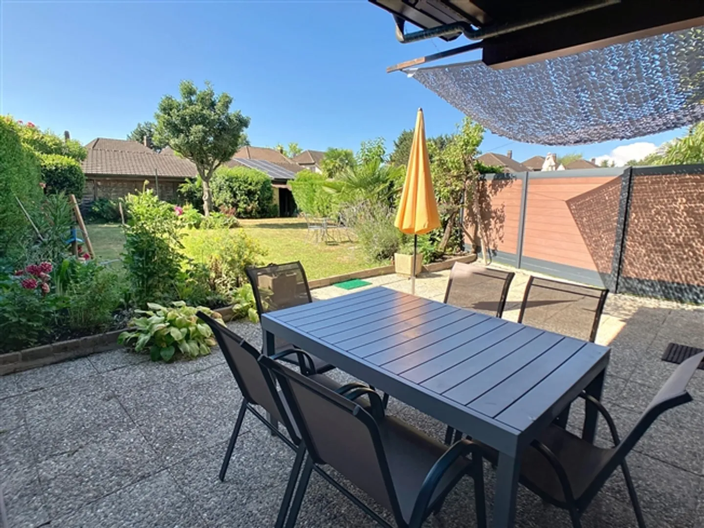 «Carino Casa a Schiera ARREDATO Contratto di locazione di almeno 1 anno» - Foto 3 di 13