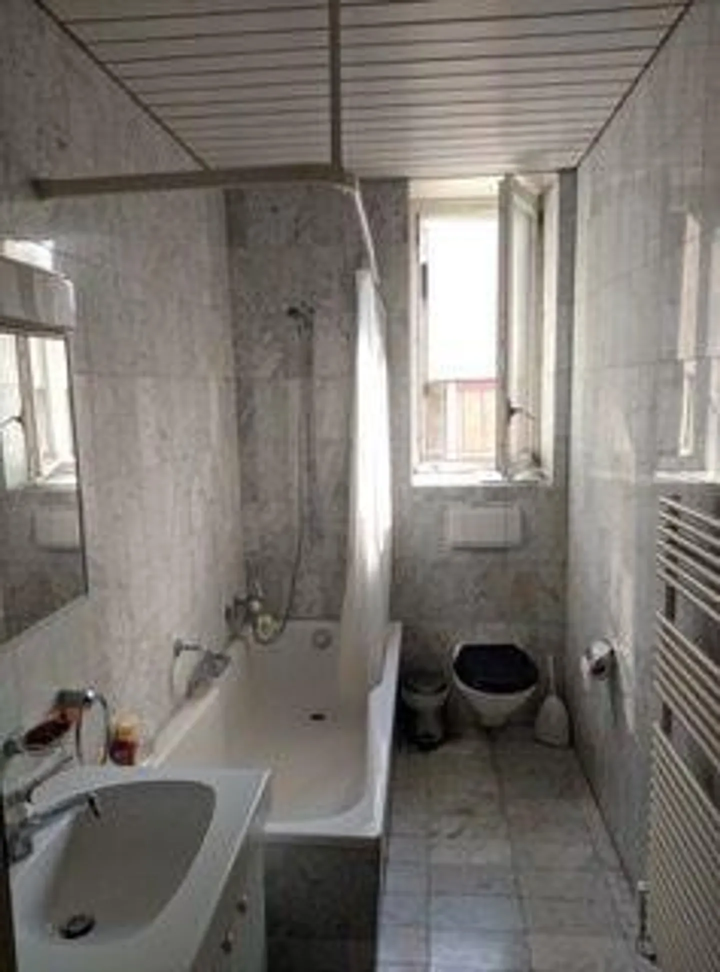 Near University, 3-room apartment ideal for a 2-person shared flat - Photo 4 of 10