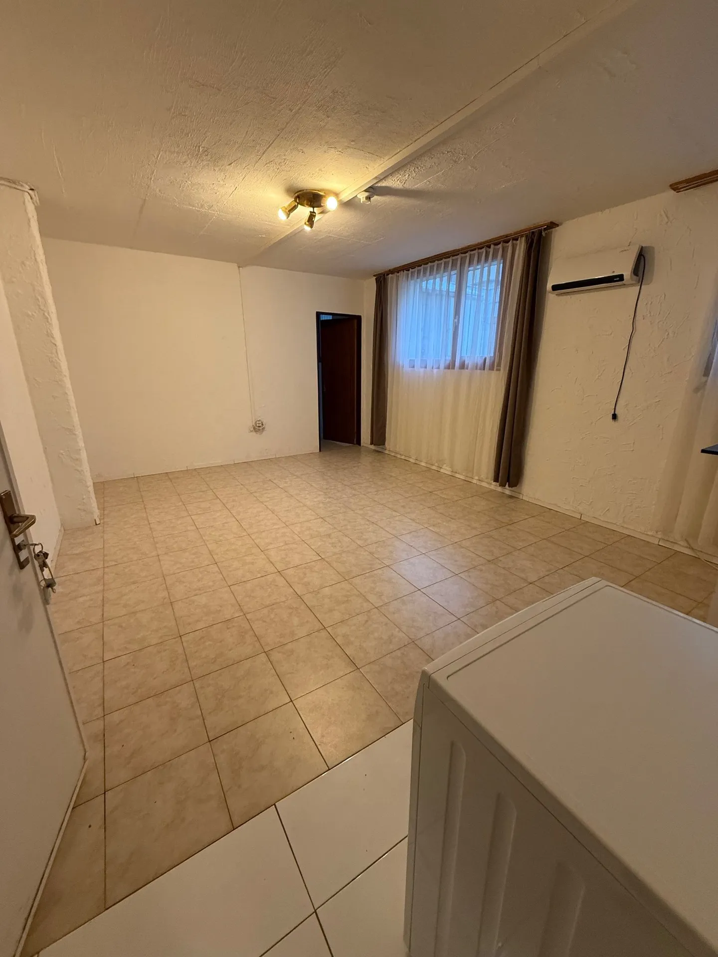 Auto Malerei- Spritz- Lackier- Werk Modulare Räume die clevere Lösung flexible Räumlichkeiten- 200m2 - Foto 11 von 21