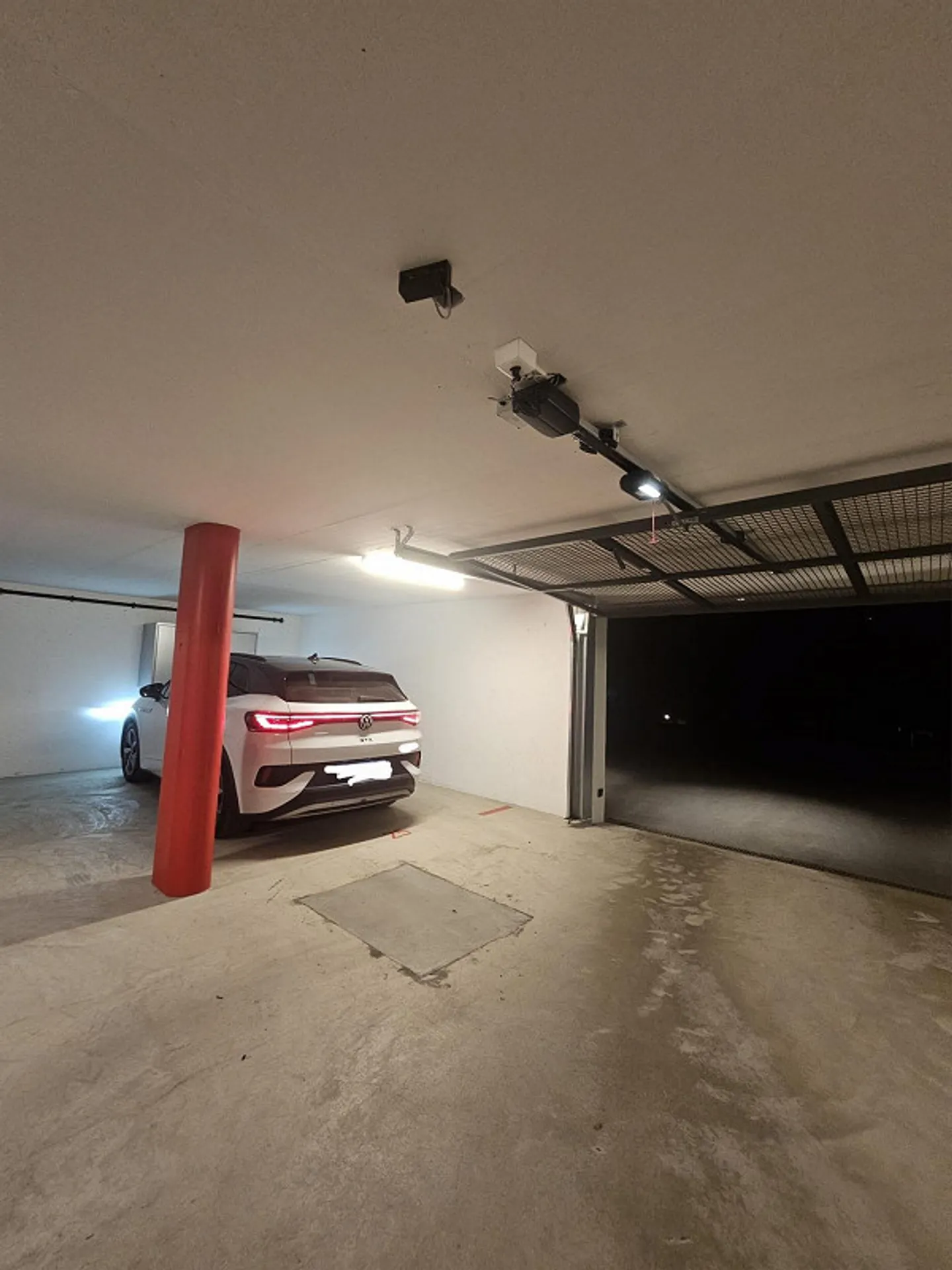Parking space in underground garage - Photo 1 of 1