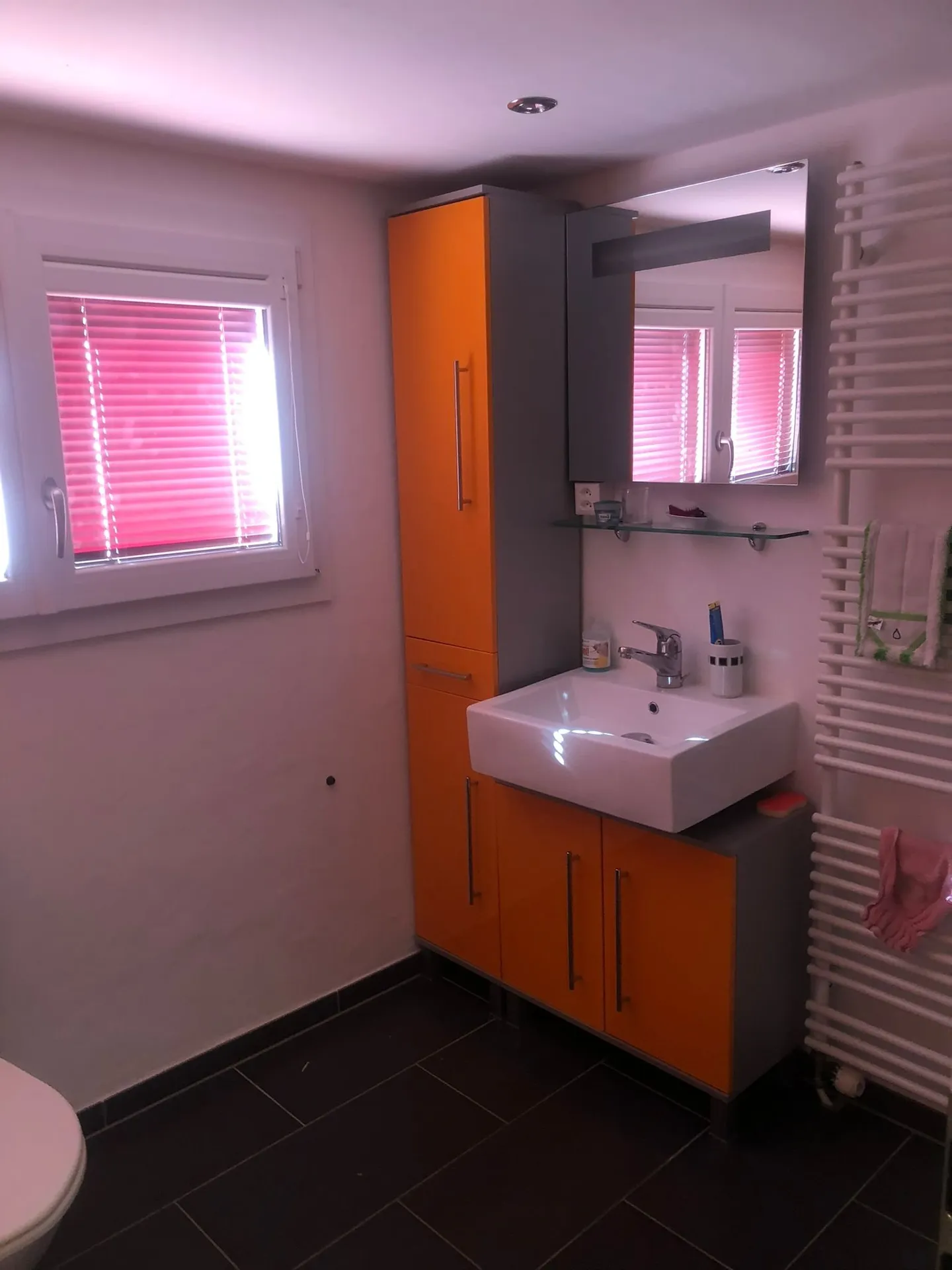 Offre unique - Maison de vacances avec 4 unités à Crans Montana - ou bien propriété d'investissement - Photo 21 sur 35