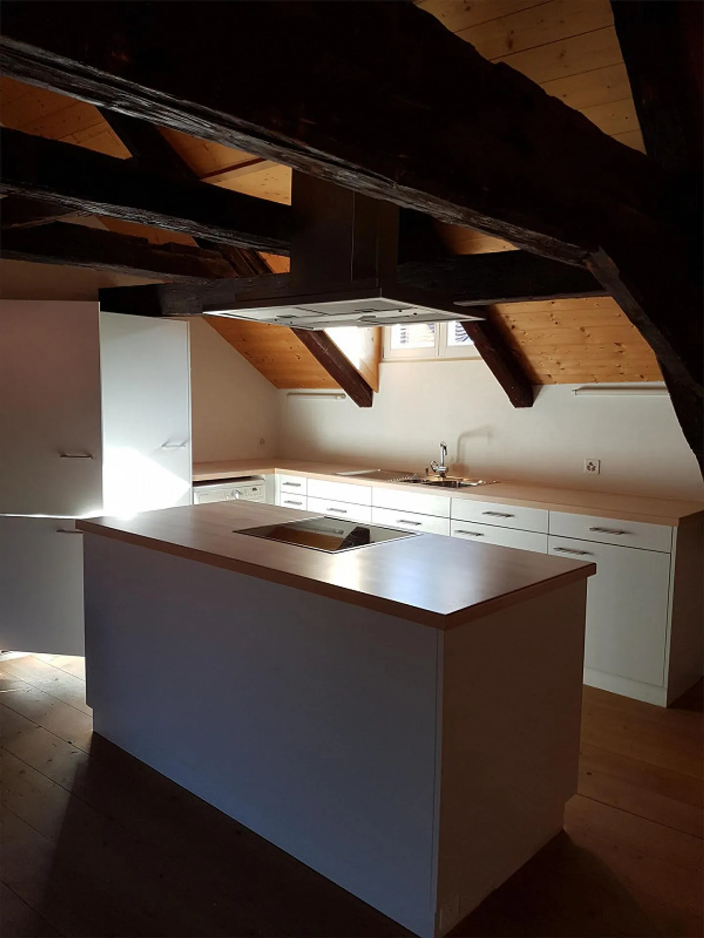 Appartement en loft dans la vieille ville de Chur - Photo 2 sur 3