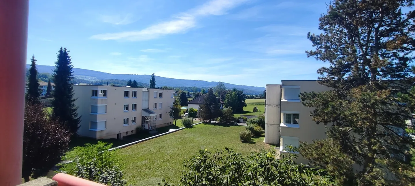 Appartement spacieux avec balcon - Photo 3 sur 9