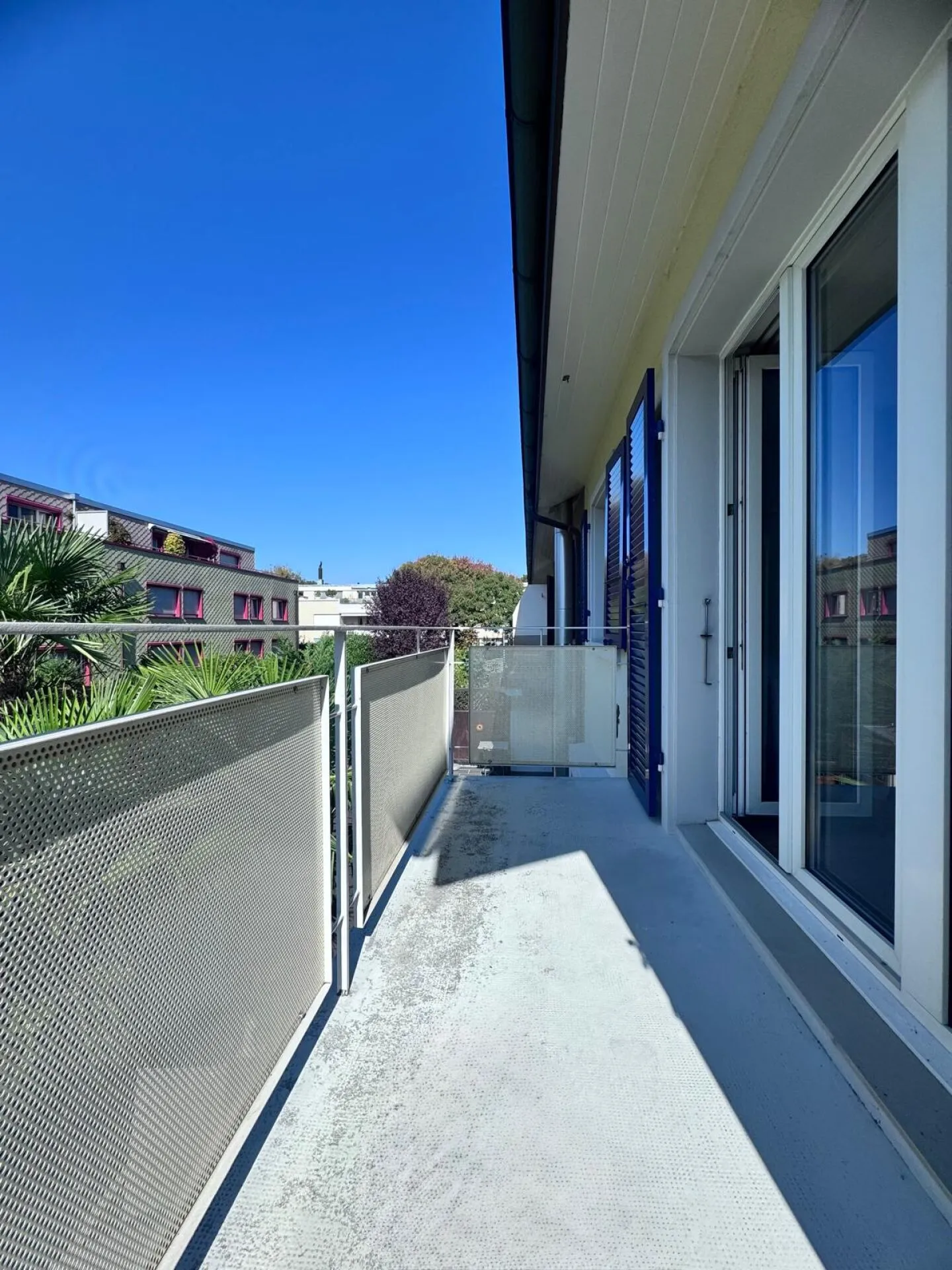 Energy-efficient 4.5-room single-family home with PV system, heat pump, garage, and parking space - Photo 10 of 15