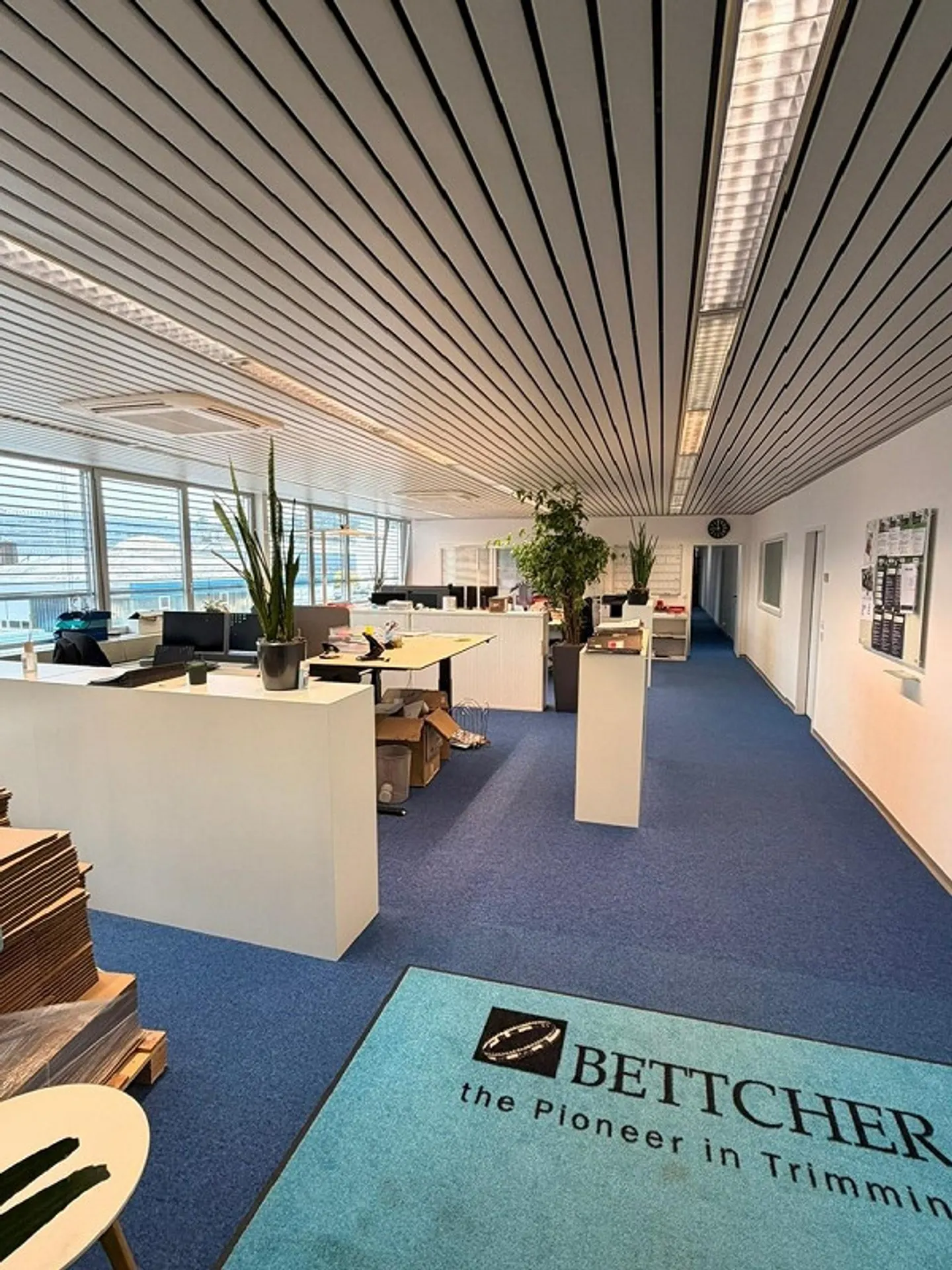 Spacious offices in a central location - Photo 5 of 5