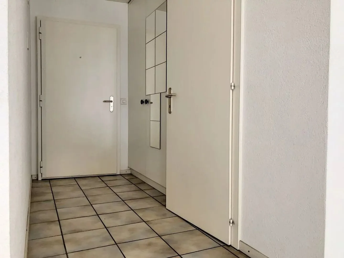 Spacious Studio with Balcony - Photo 5 of 6