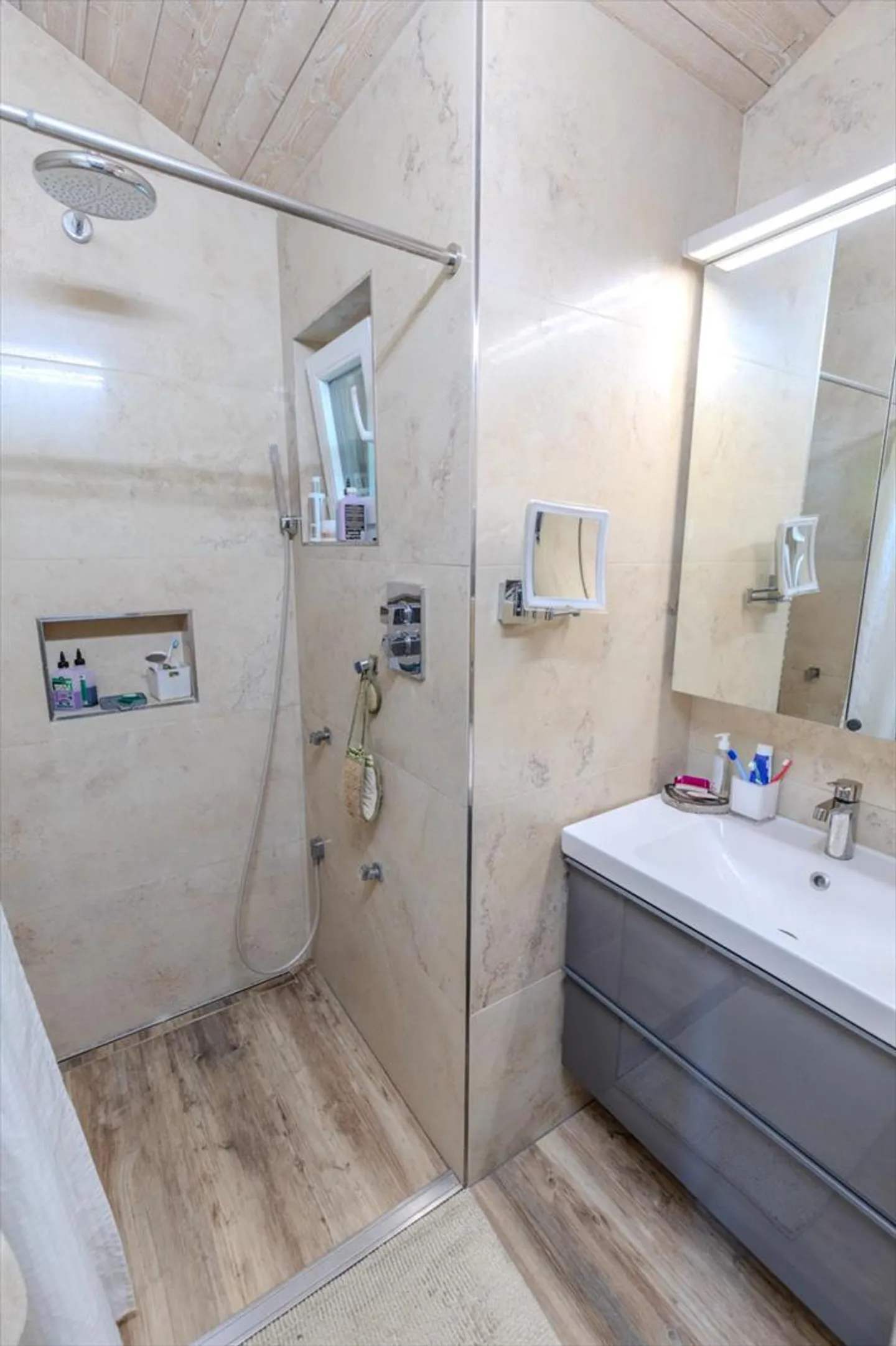 Casa di 4,5 vani - Foto 6 di 9