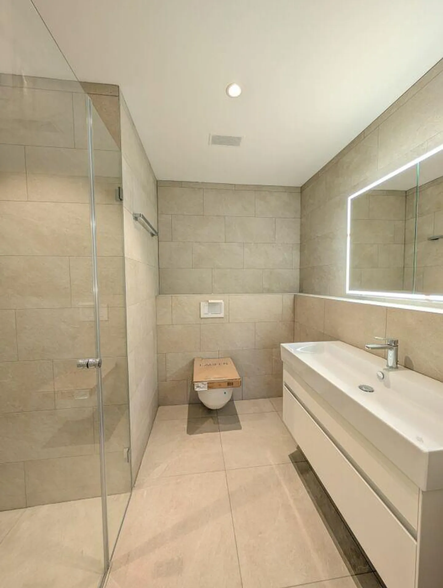 Family Living with Garden and Ample Storage Space - Photo 8 of 13