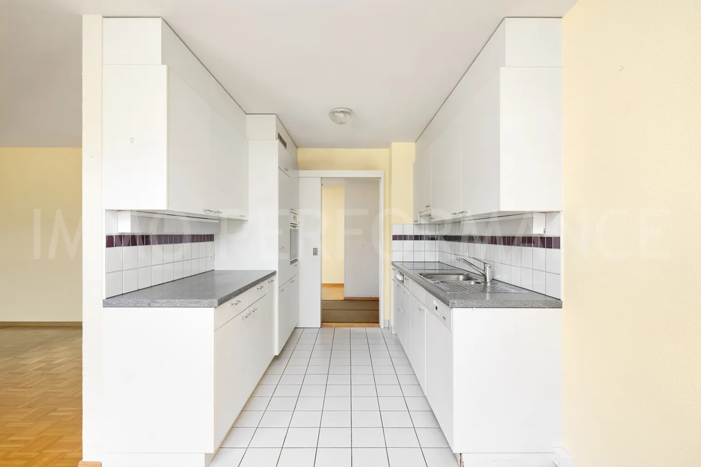 EXCLUSIVITY: Beautiful 4.5-room apartment with passage - Photo 7 of 16