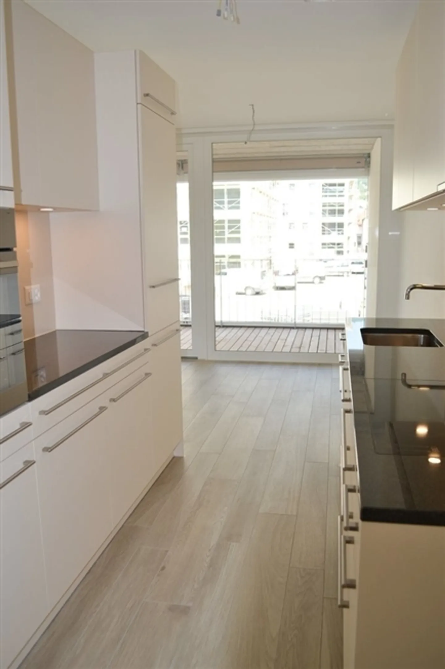 Appartamento di 4,5 stanze al piano terra con patio presso la Bieler Schüssinsel - Foto 4 di 12