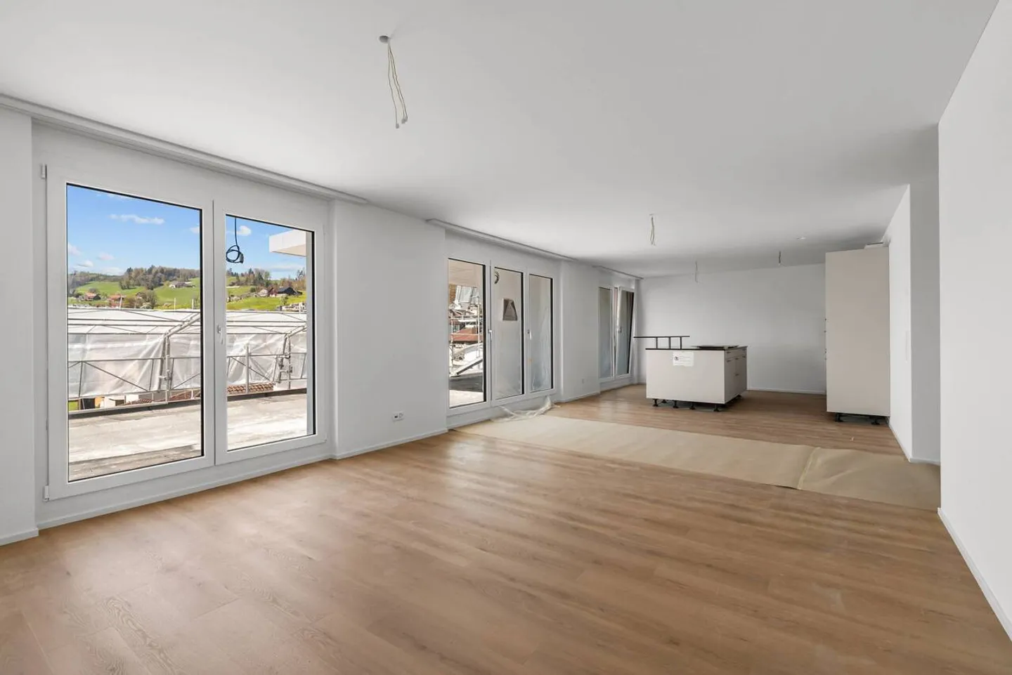 Première location - Appartement penthouse exclusif de 3,5 pièces avec vue - Photo 9 sur 12