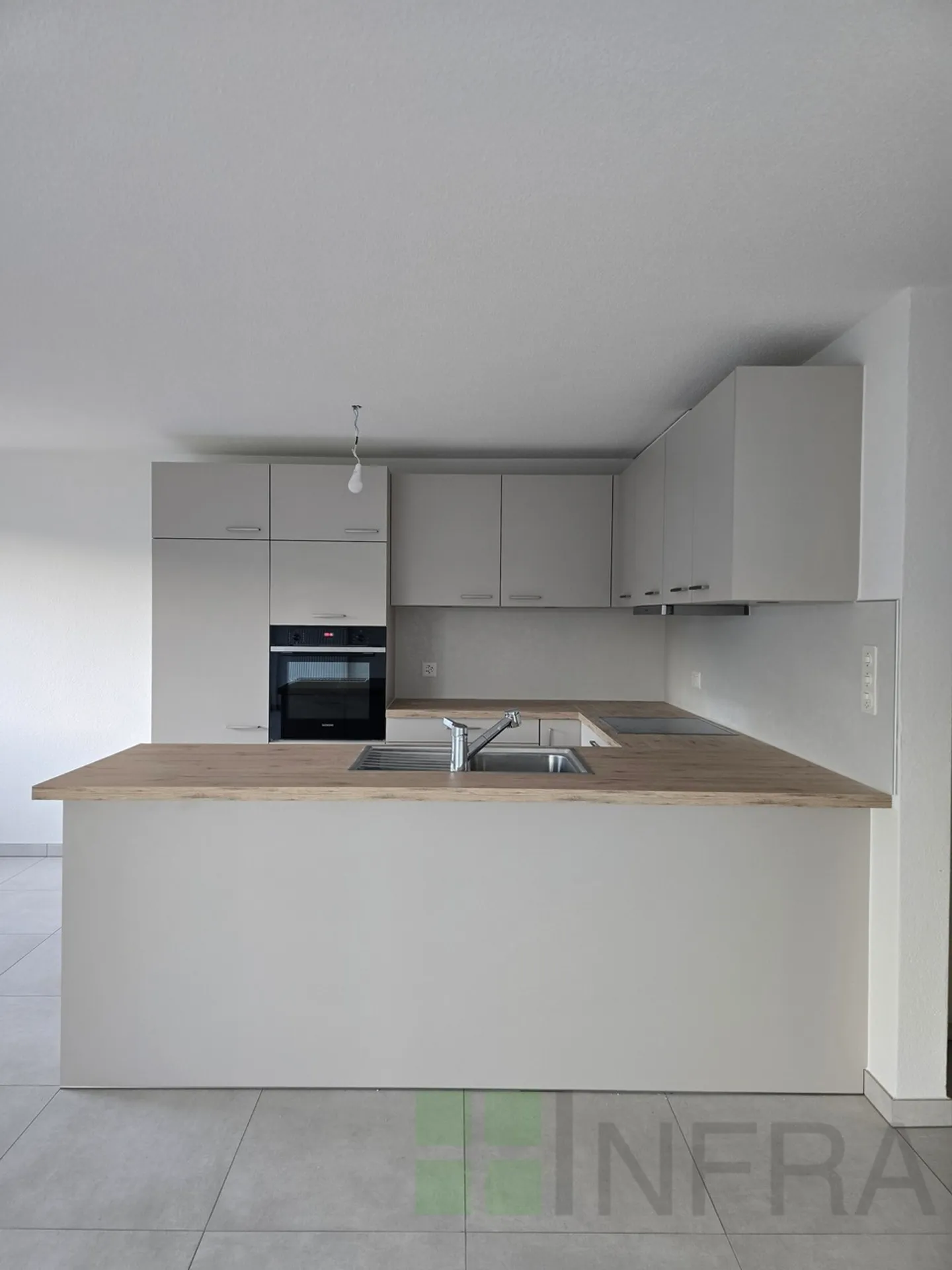 Renovated 4.5-room apartment on the 2nd floor, without elevator - Photo 3 of 10