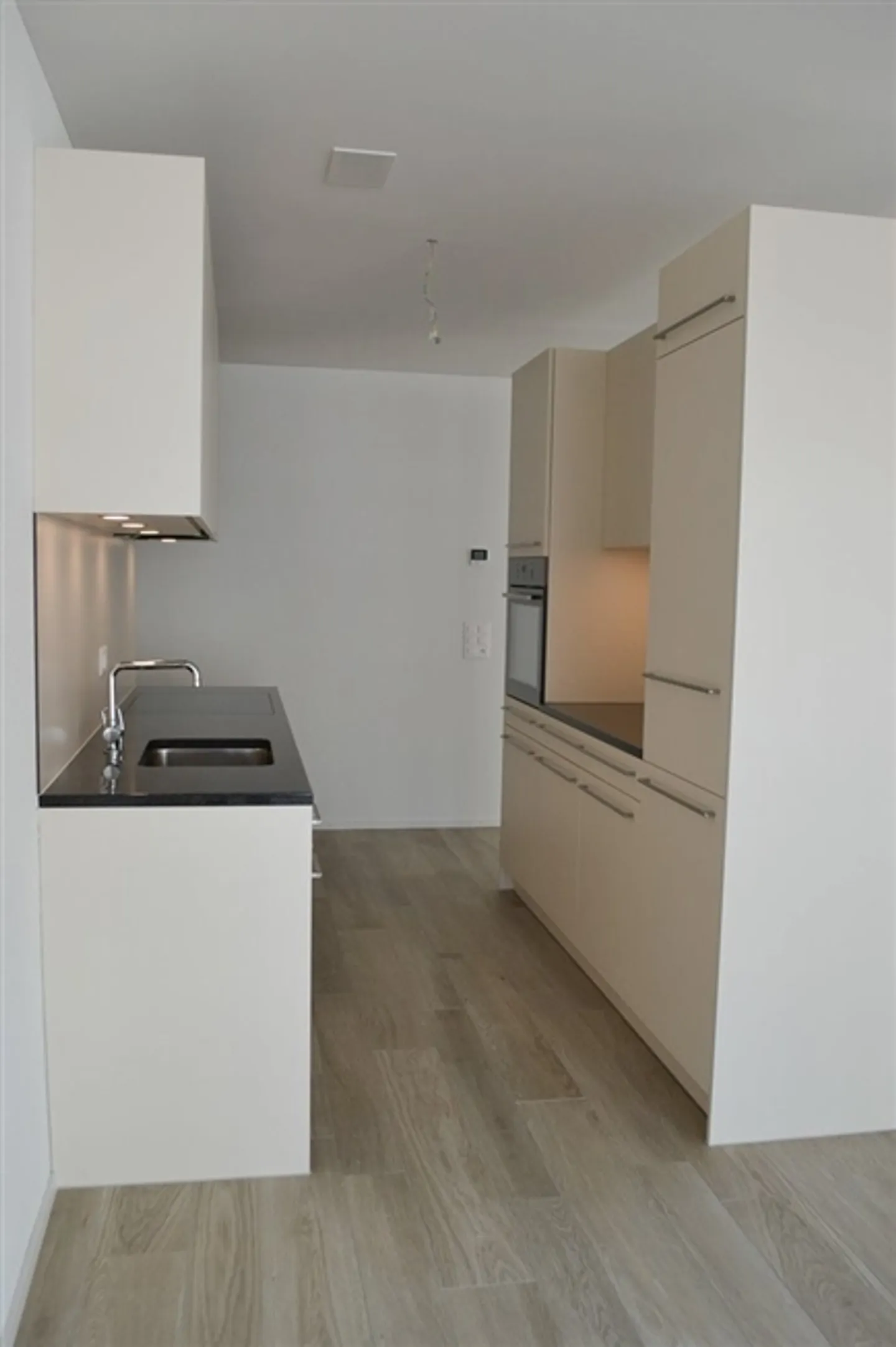 Appartamento di 4,5 stanze al piano terra con patio presso la Bieler Schüssinsel - Foto 5 di 12