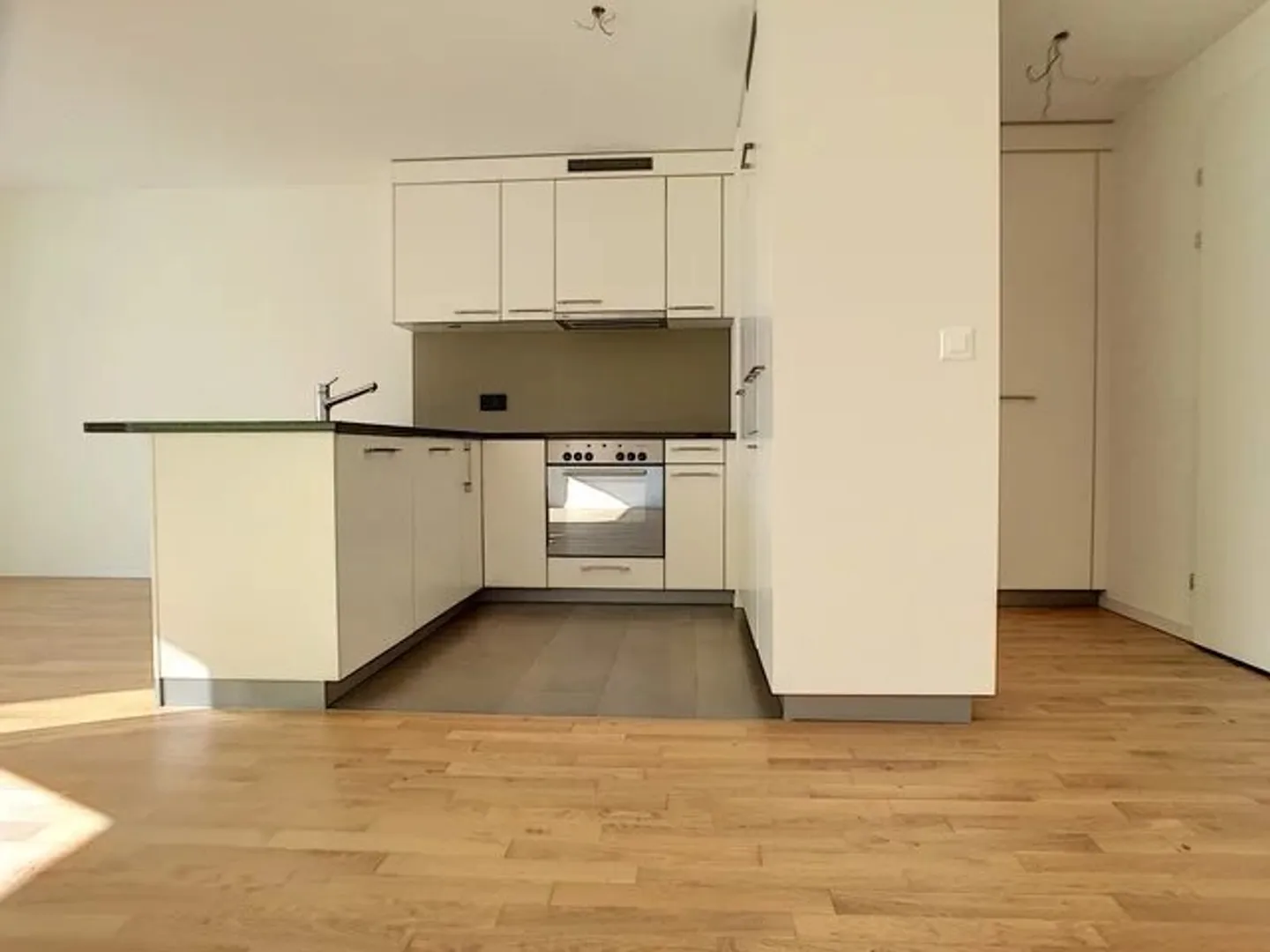 Charmante 2.5-Zimmer-Wohnung - Foto 2 von 7