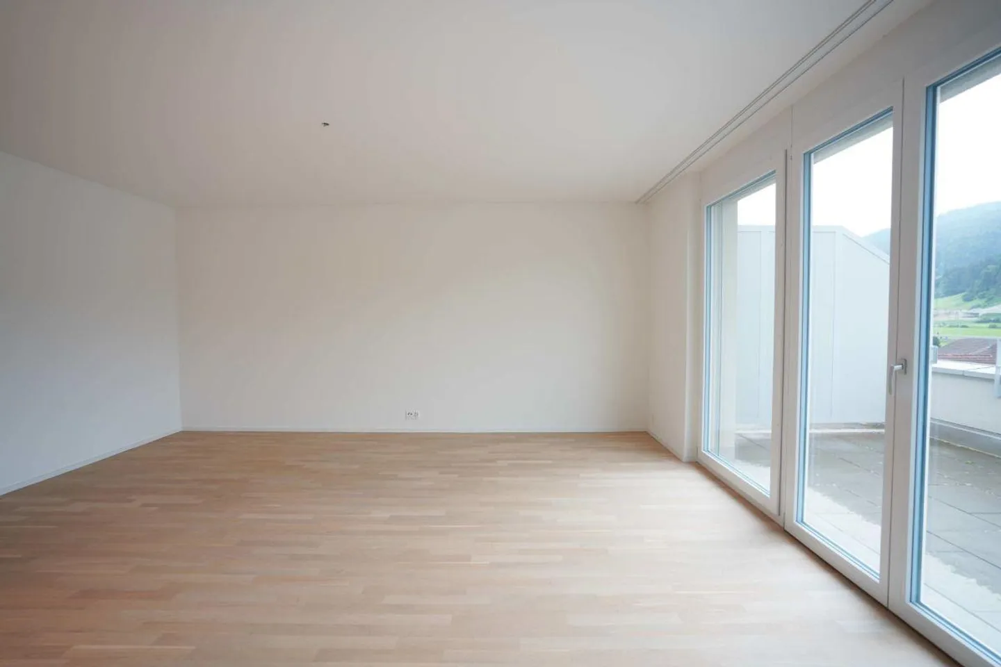 Moderno Appartamento Attico con Vista sul Verde - Foto 4 di 12