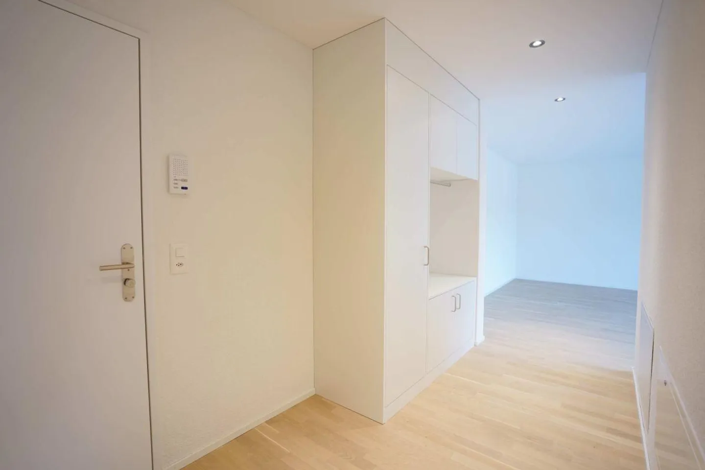 Moderno Appartamento Attico con Vista sul Verde - Foto 8 di 12
