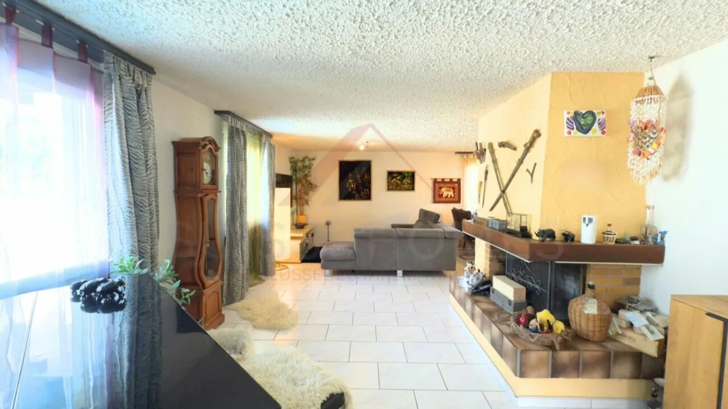 Paradiso Familiare Elegante con Piscina e Sauna - Incantevole Casa Unifamiliare in una Posizione Tranquilla a Kestenholz - Foto 2 di 19