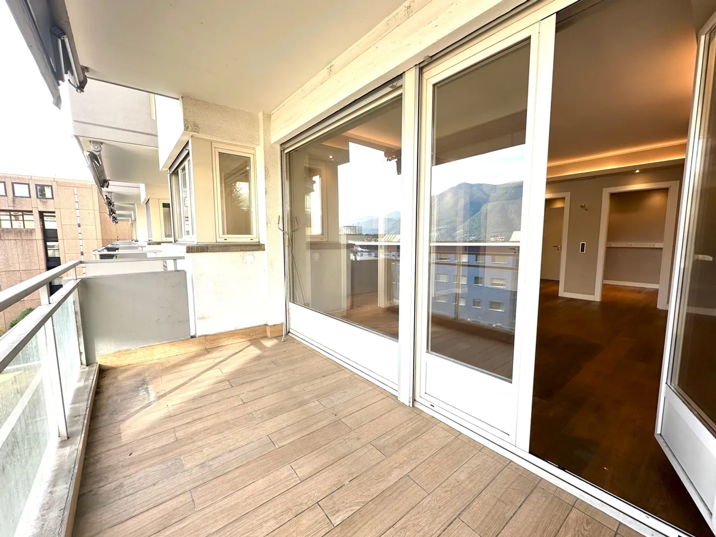 Spacious 4.5-room apartment in Lugano – Your new home in Ticino - Photo 9 of 10