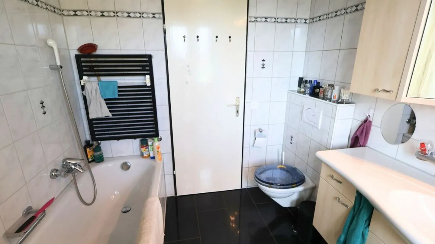 Paradiso Familiare Elegante con Piscina e Sauna - Incantevole Casa Unifamiliare in una Posizione Tranquilla a Kestenholz - Foto 13 di 19
