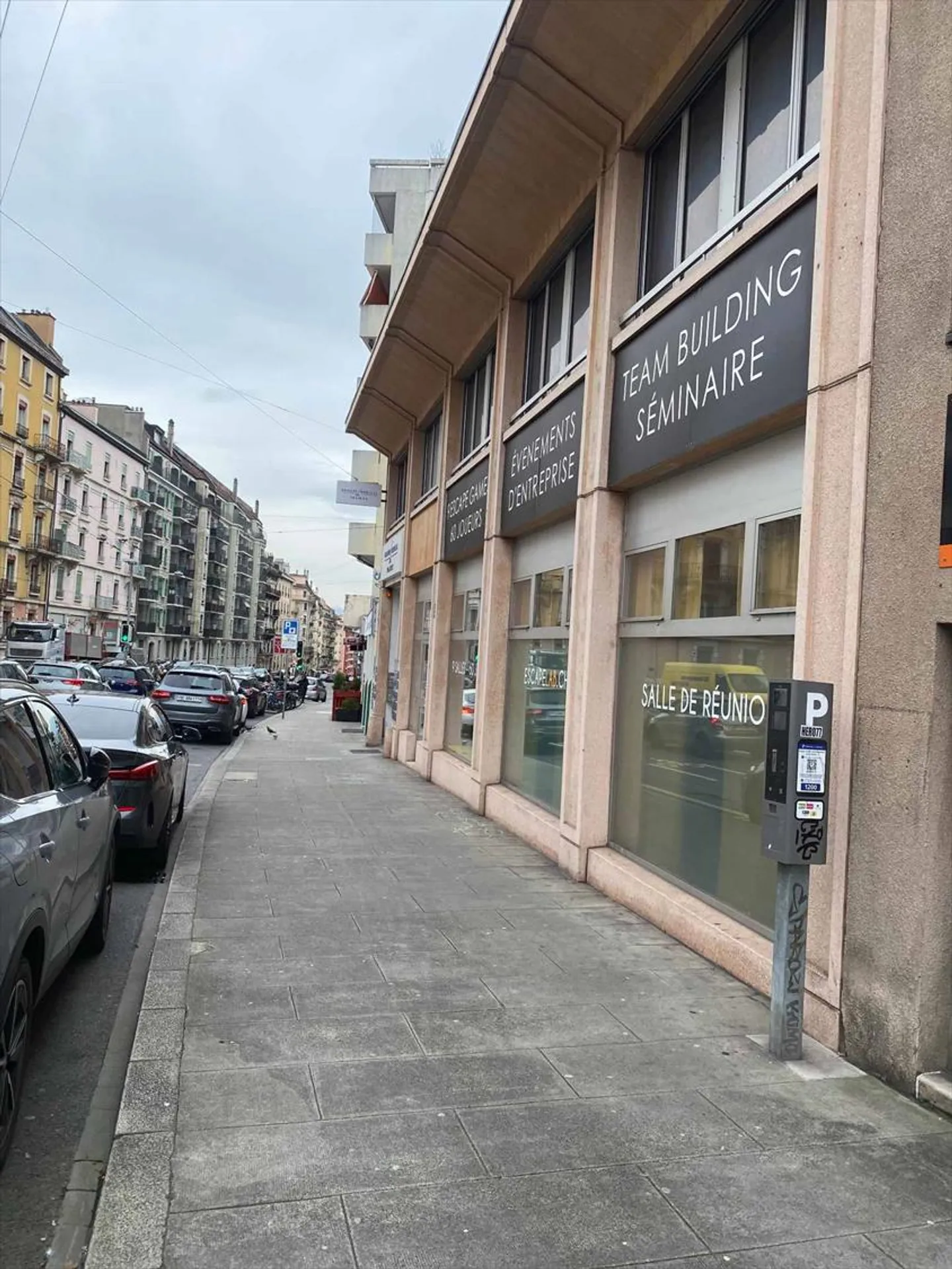 Bâtiment privatif- Locaux à louer de 500 m2 à proximité de la gare Cornsavin - Photo 5 sur 5