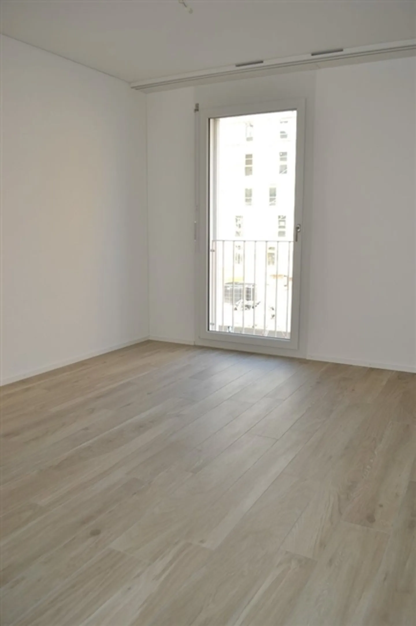 Appartamento di 4,5 stanze al piano terra con patio presso la Bieler Schüssinsel - Foto 9 di 12