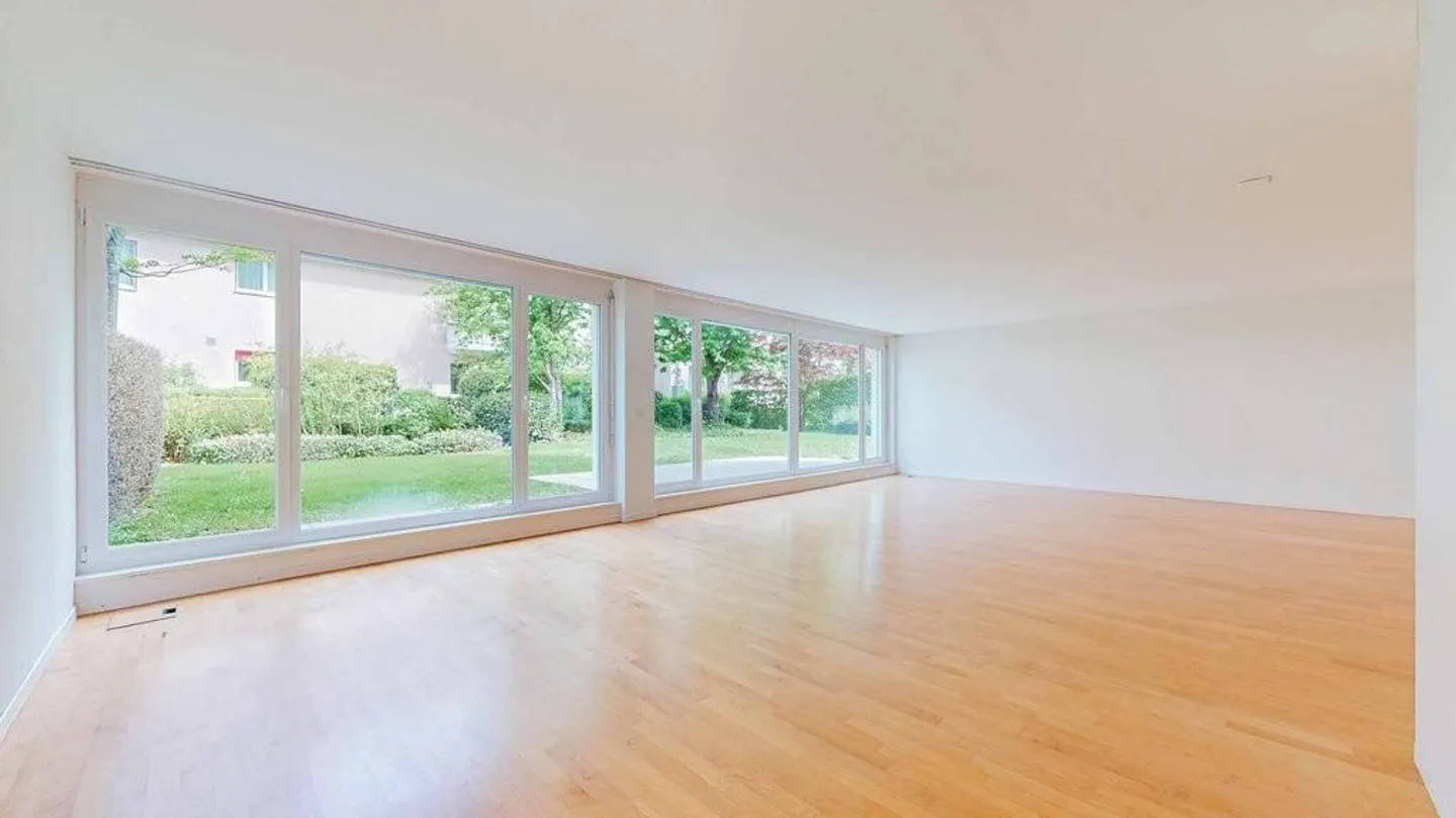 Loft with Garden Seating Area - Photo 5 of 12