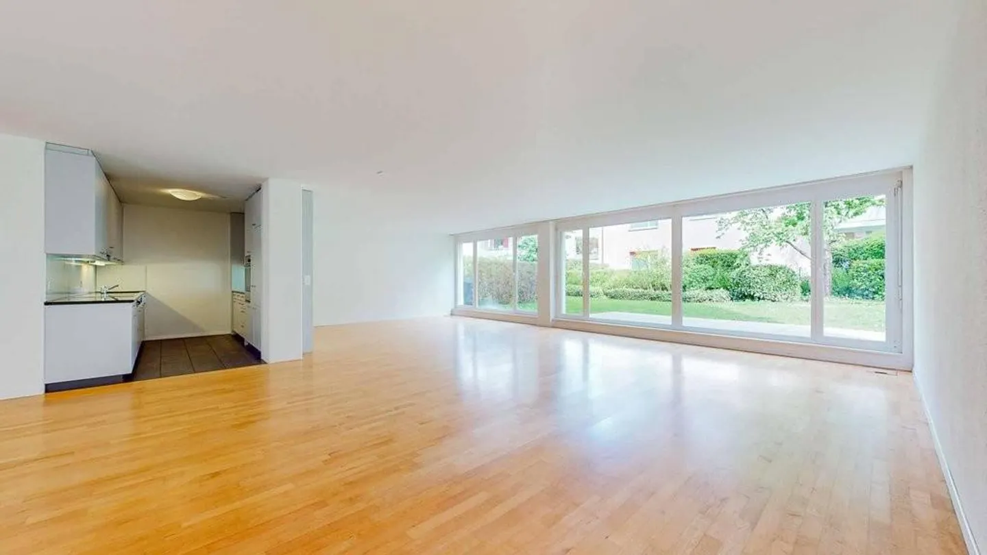 Loft with Garden Seating Area - Photo 6 of 12