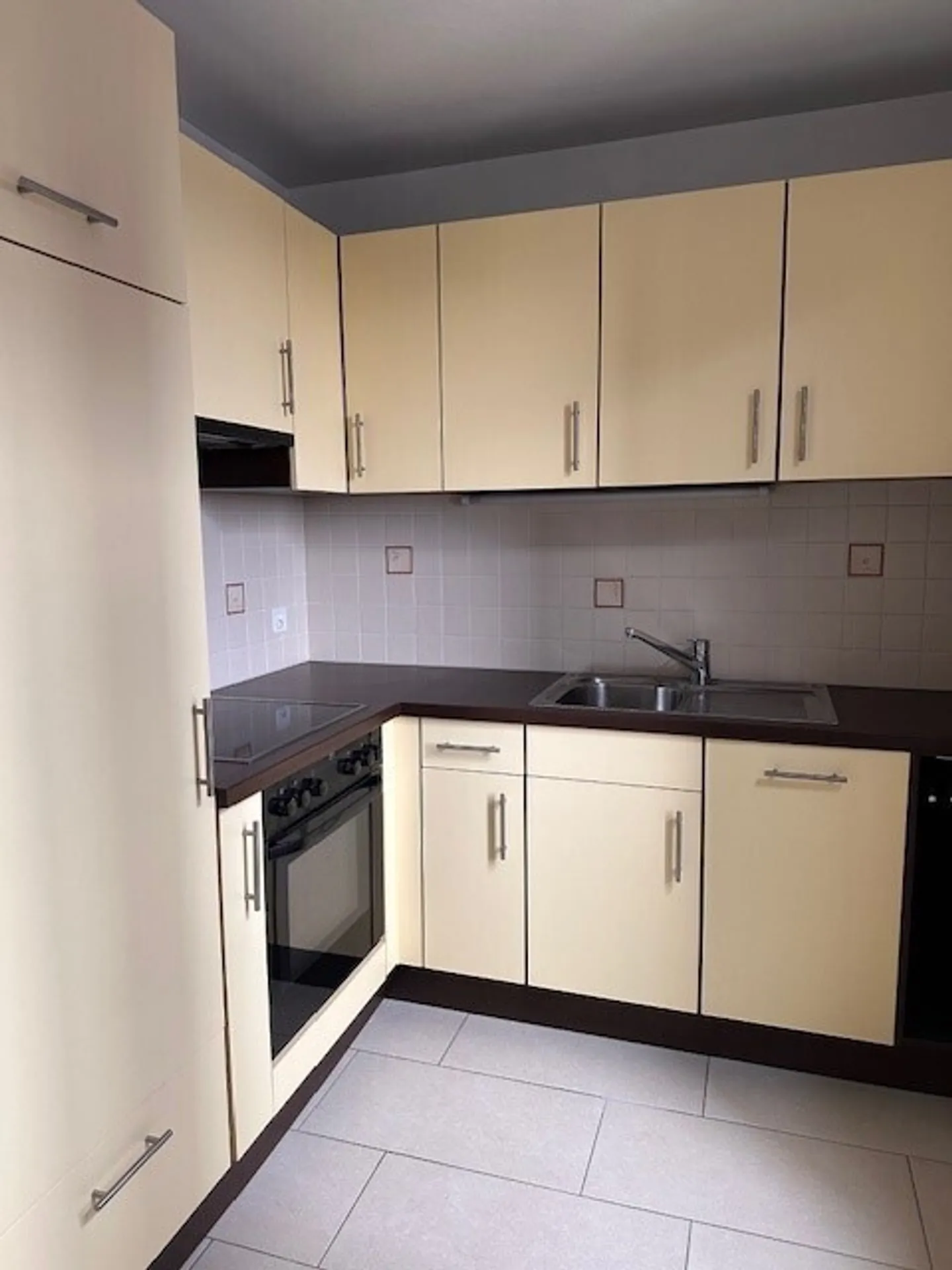 Beautiful furnished 2-room apartment - Photo 4 of 7